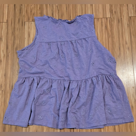 NWOT Maurcies Sleeveless Purple Eyelet Top - Picture 5 of 6